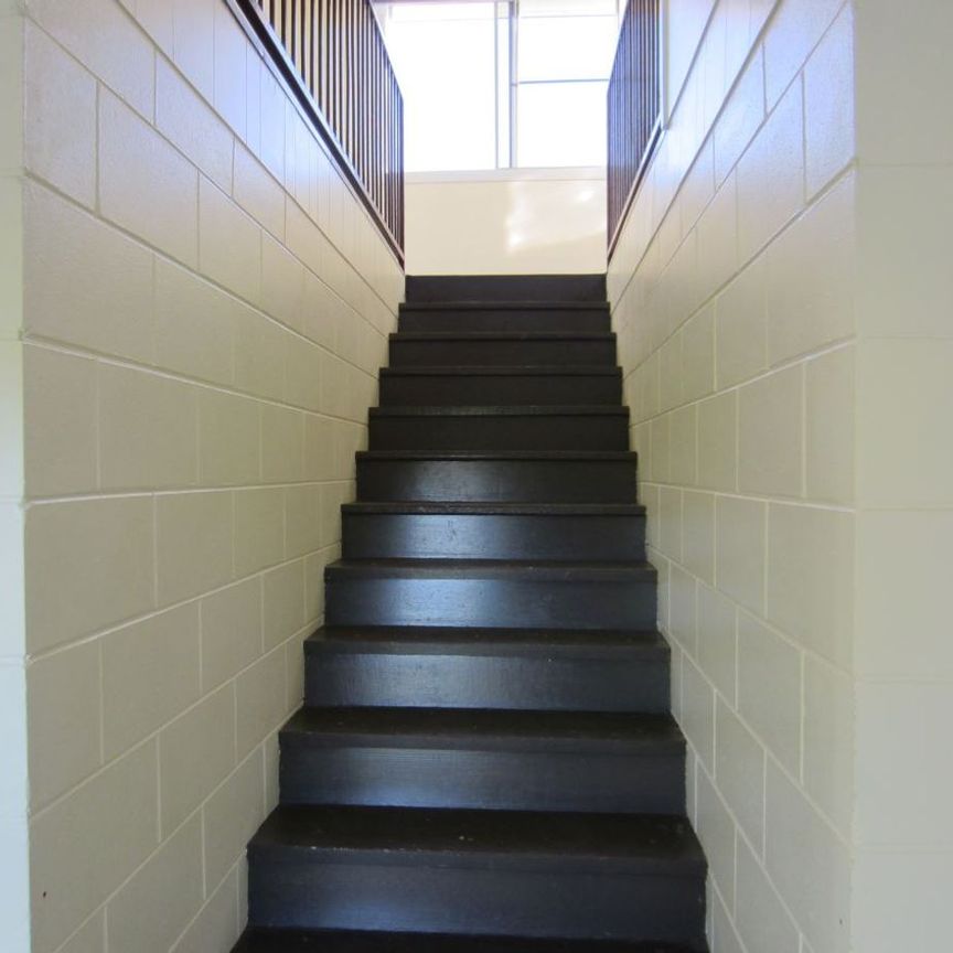 High-set 3 Bedroom House - South Innisfail - Photo 1