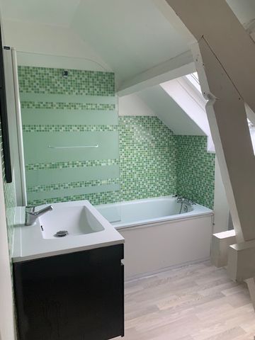 Location Appartement 3 pièces 65m² CHERBOURG-EN-COTENTIN 50100 - Photo 4
