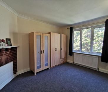 2 bedroom maisonette to rent - Photo 1