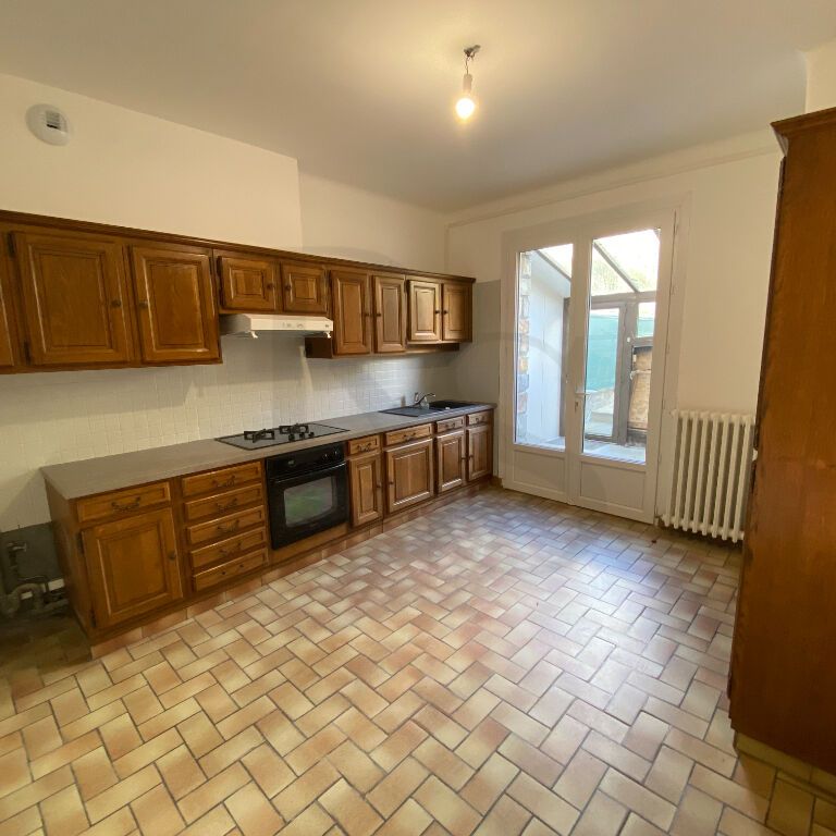 DOMFRONT EN POIRAIE - A LOUER appartement 5 pièces , - Photo 1