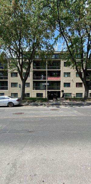 One-Bedroom (3.5) - 6325 Blvd Maurice-Duplessis, Montréal - Photo 1
