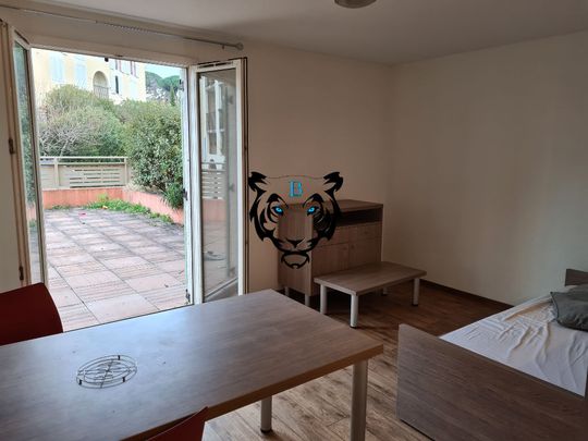 EXCLUSIVITE - LOCATION -T2 meublé avec grande terrasse - Frejus, - Photo 1