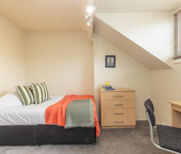 5 bedroom terraced house to rent - Photo 5