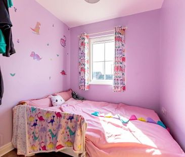 11 Lady Wallace Green, Lisburn, BT28 3NX - Photo 4