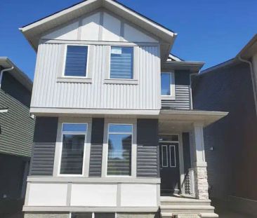 3 Bed 2.5 Bath Main Floor | 44 Evanscrest Place NW, Calgary - Photo 1