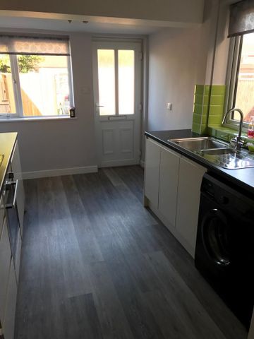 3 bedroom townhouse to rent - Photo 4