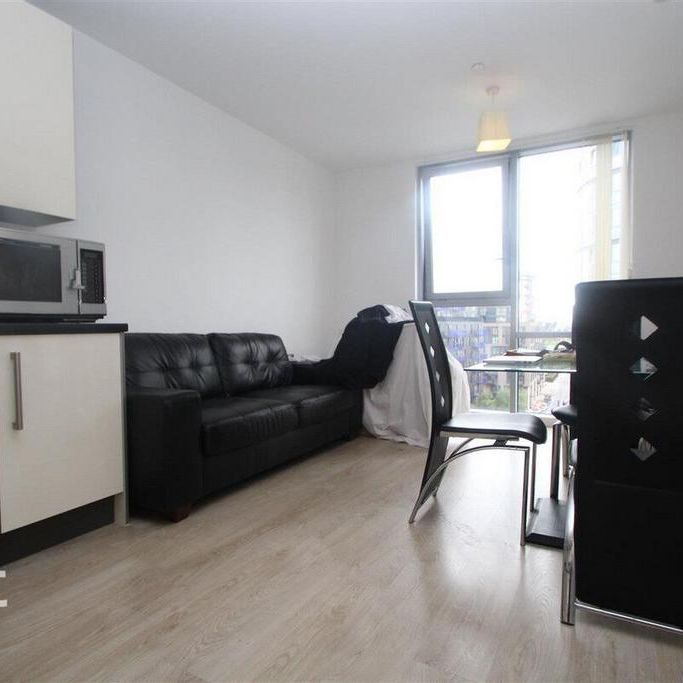 2 bedroom flat to rent - Photo 1