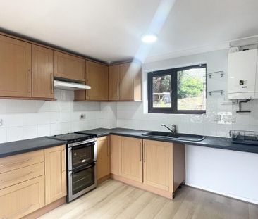3 bedroom property to rent - Photo 3