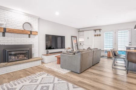 For Lease - 155 NAPIER Street, Barrie, Ontario - Photo 2