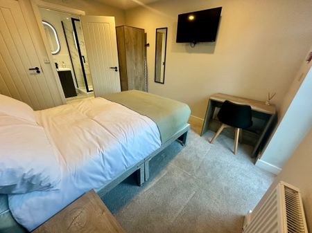 Highfield Road, Bournemouth - Photo 3