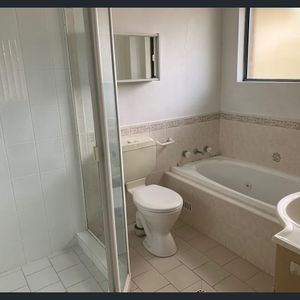 Outstanding Location!- Walk to Station & Shops - Photo 2