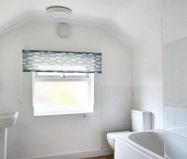 2 bedroom terraced house to rent - Photo 4