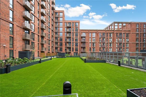 3 bedroom apartment to rent - Photo 1