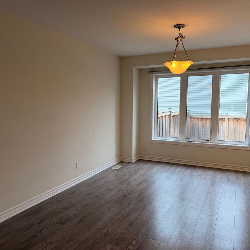 For Lease - 103 Nearco Gate, Oshawa, Ontario - Photo 1