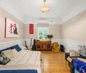 Charming & Spacious Home - Photo 6