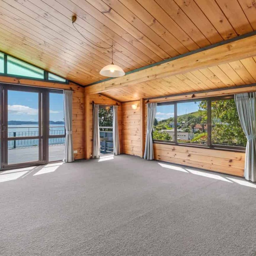 Sunny Lockwood Home with Endless Sea Views – P... - Photo 1