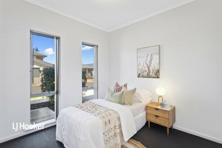 Stylish 3-Bedroom Home in Orleana Waters � Modern Living with Comfort & Convenience - Photo 3