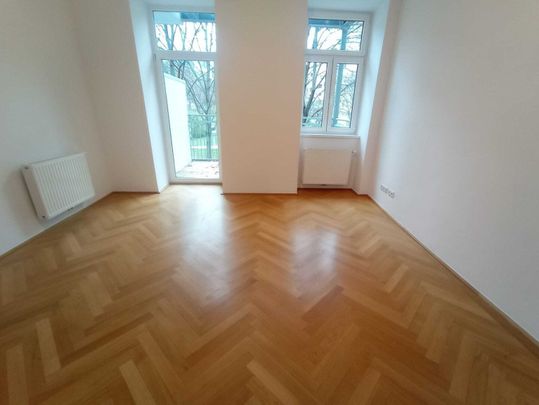 Grünruhelage - sehr helle Stilaltbauwohnung mit Balkon! – 2 er WG geeignet - Photo 1
