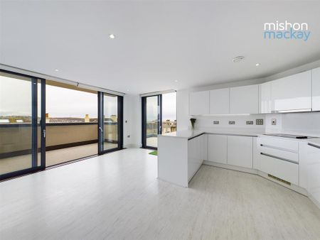 2 bedroom penthouse to rent - Photo 3