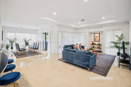 Big and Beautiful - UNFURNISHED - Photo 5