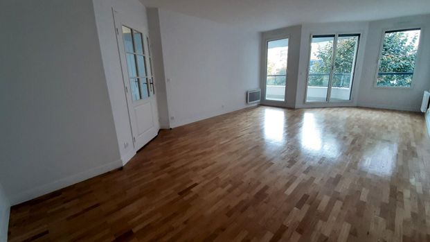 location Appartement T4 DE 96.2m² À BOULOGNE - Photo 1
