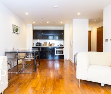 Cardiff, CF10 1BL - Photo 5