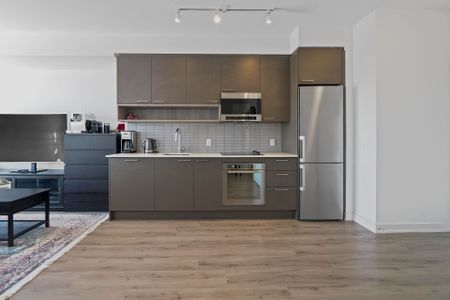 For Lease - 3005 Pine Glen Road Unit# 611, Oakville, Ontario - Photo 3