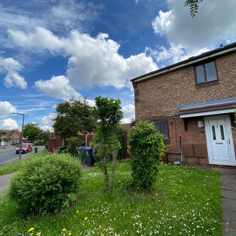 Wolfsbane Drive, Tamebridge, Walsall - Photo 1