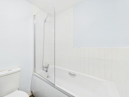 2 bedroom townhouse to rent - Photo 3