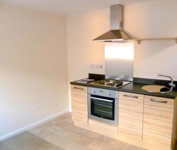 1 bedroom flat to rent - Photo 2