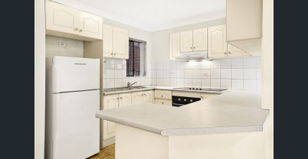 Conveniently Located 2 Bedroom Apartment - Photo 5