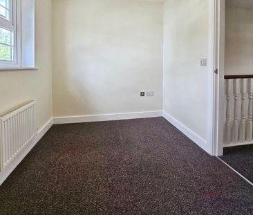 2 bedroom mews to rent - Photo 6