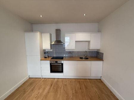 1 bedroom flat to rent - Photo 2