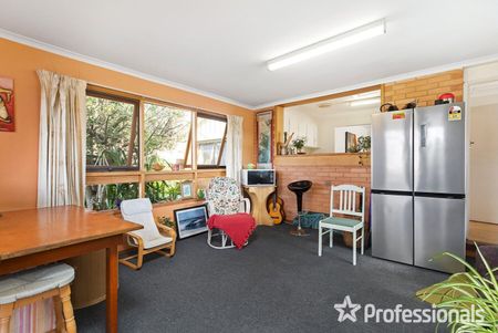 14 Orloff Court, Burwood East VIC 3151 - Photo 2