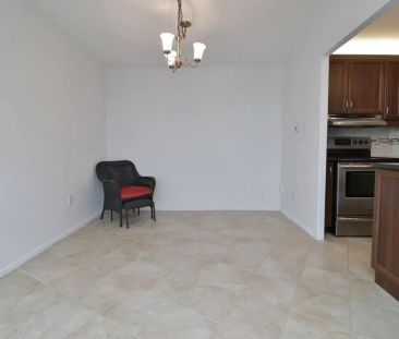 1081 Ambleside Dr #504 — 2Bed/1Bath (#504) - Photo 1