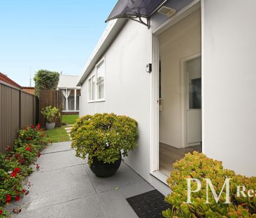 59 Johnson St, Mascot NSW 2020 - House For Rent | Domain - Photo 3