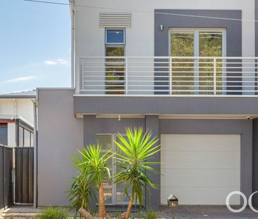 Open the Door to Modern Comfort - Photo 2