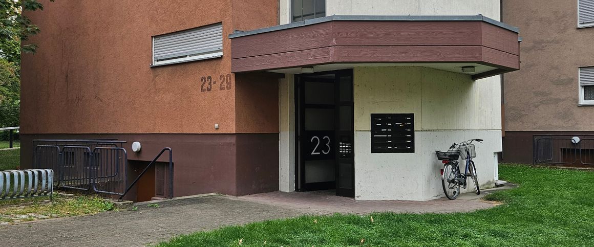 hergerichtete Single-Wohnung mit Balkon | WBS 1 Person erforderlich - Photo 1