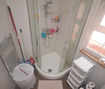 1 bedroom Flat To Let - Photo 4