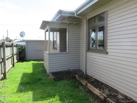 119 Rimu Street, Forest Lake — - Photo 3