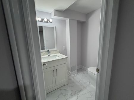 For Lease - 32 Fruitful Crescent, Whitby, Ontario - Photo 3