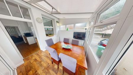 5 bedroom terraced house to rent - Photo 2