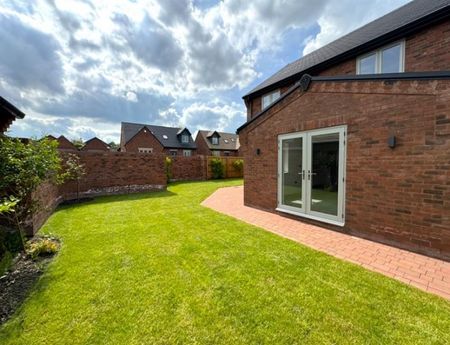 4 Bedroom Detached To Let - Photo 2