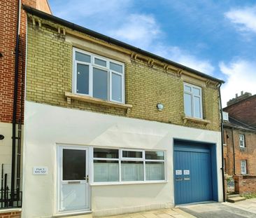 Ground floor maisonette to rent on - Photo 6