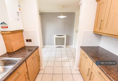 2 bedroom terraced house to rent - Photo 5