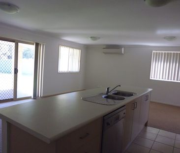 FOUR BEDROOM FAMILY HOME - GREAT LOCATION - Photo 5