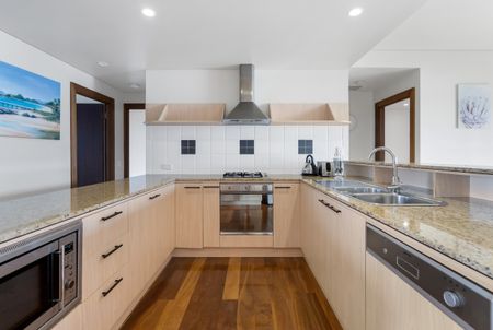 A Rare Gem in Palm Cove With Uninterrupted Views - Photo 4