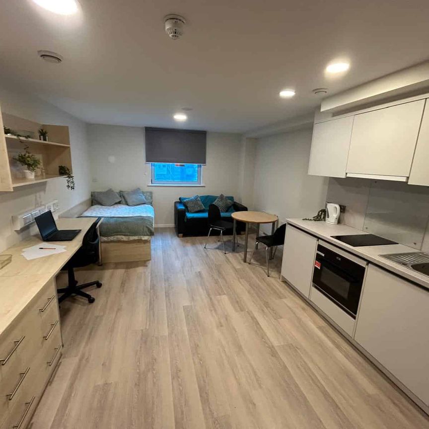 Ensuite Silver - Photo 1