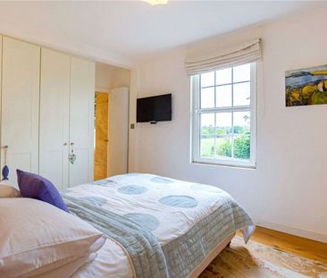 Beautiful three bedroom cottage in the countryside with town conven... - Photo 6