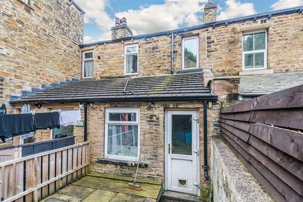 Armitage Road, Milnsbridge, Huddersfield, HD3 - Photo 1